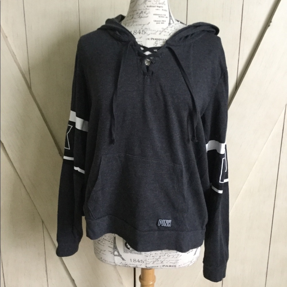 🖤PINK Collegiate Lace-Up Pullover🖤